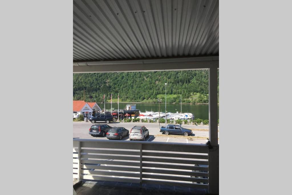 Balestrand Fjordapartments Holmen 19A Экстерьер фото
