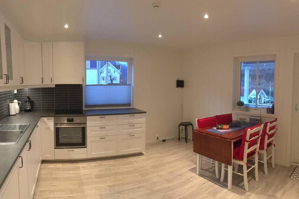 Balestrand Fjordapartments Holmen 19A Экстерьер фото