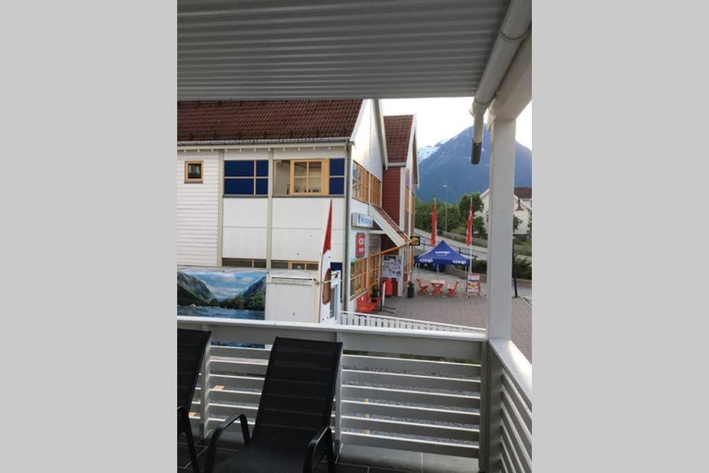 Balestrand Fjordapartments Holmen 19A Экстерьер фото