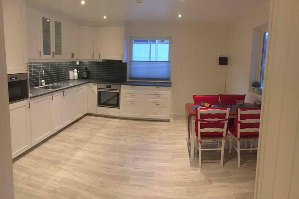 Balestrand Fjordapartments Holmen 19A Экстерьер фото
