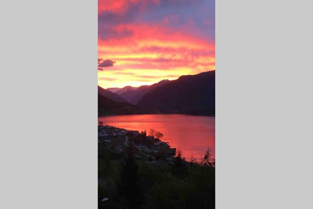 Balestrand Fjordapartments Holmen 19A Экстерьер фото